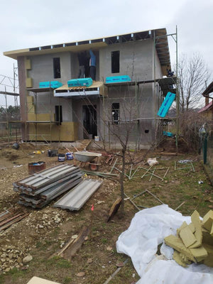 Construction d'une maison à étages avec isolation thermique en laine de roche pour les façades thumbnail