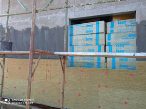 Construction d'une maison à étages avec isolation thermique en laine de roche pour les façades thumbnail