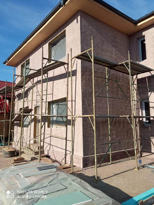 Application de treillis en fibre de verre avec adhésif et mastic pour la maison à Snagov thumbnail