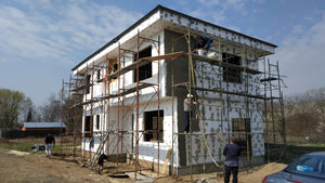 Application de mastic pour le projet de maison de 155 mètres carrés thumbnail