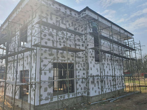 Application de mastic pour le projet de maison de 155 mètres carrés thumbnail