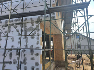Application de mastic pour le projet de maison de 155 mètres carrés thumbnail
