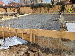 Renforcement de la dalle de fondation de la construction de la halle métallique de 480 mètres carrés thumbnail