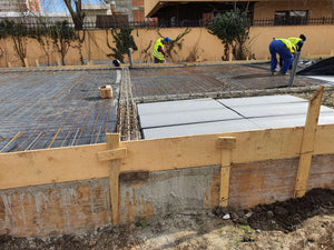 Renforcement de la dalle de fondation de la construction de la halle métallique de 480 mètres carrés thumbnail