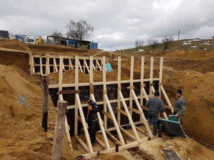 Renforcement et coffrage des poutres de soutien pour le projet de restaurant de 620 mètres carrés à Brasov thumbnail