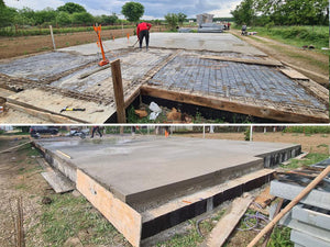 Armature et coulage de la dalle de fondation pour une maison de plain-pied dans le département d'Ilfov, Snagov thumbnail