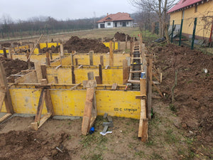 Maison en métal à Snagov de 162 mètres carrés, coffrage, renforcement et coulée des poutres de fondation thumbnail