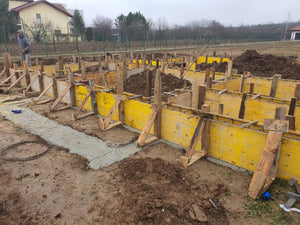 Maison en métal à Snagov de 162 mètres carrés, coffrage, renforcement et coulée des poutres de fondation thumbnail