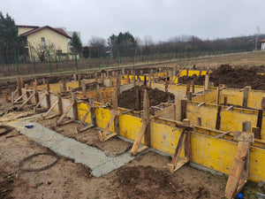 Maison en métal à Snagov de 162 mètres carrés, coffrage, renforcement et coulée des poutres de fondation thumbnail