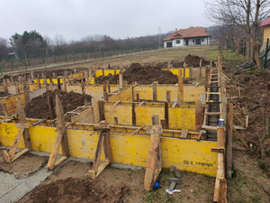 Maison en métal à Snagov de 162 mètres carrés, coffrage, renforcement et coulée des poutres de fondation thumbnail