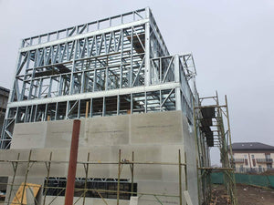 Maison en structure métallique à Otopeni, revêtement extérieur en fibrociment thumbnail