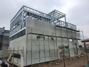 Maison en structure métallique à Otopeni, revêtement extérieur en fibrociment thumbnail