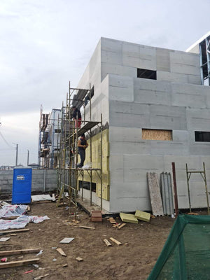 Maison en structure métallique à Otopeni, revêtement extérieur en fibrociment thumbnail