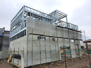 Maison en structure métallique à Otopeni, revêtement extérieur en fibrociment thumbnail