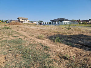 Construction de maison dans le département d'Ilfov, traçage et excavation de la fondation thumbnail