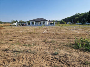 Construction de maison dans le département d'Ilfov, traçage et excavation de la fondation thumbnail