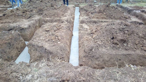 Construction d'une maison en métal de 162 mètres carrés à Snagov, coulée de la semelle de fondation thumbnail