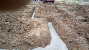 Construction d'une maison en métal de 162 mètres carrés à Snagov, coulée de la semelle de fondation thumbnail