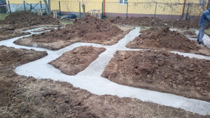 Construction d'une maison en métal de 162 mètres carrés à Snagov, coulée de la semelle de fondation thumbnail