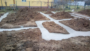 Construction d'une maison en métal de 162 mètres carrés à Snagov, coulée de la semelle de fondation thumbnail