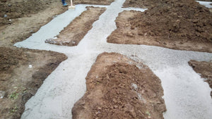 Construction d'une maison en métal de 162 mètres carrés à Snagov, coulée de la semelle de fondation thumbnail