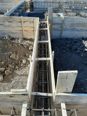Construction d'une maison de plain-pied de 120 mètres carrés à Braila, coffrage et armature de la fondation thumbnail