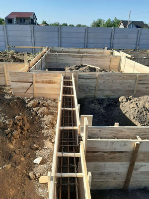 Construction d'une maison de plain-pied de 120 mètres carrés à Braila, coffrage et armature de la fondation thumbnail