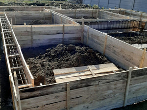 Construction d'une maison de plain-pied de 120 mètres carrés à Braila, coffrage et armature de la fondation thumbnail