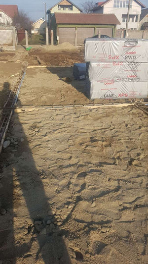 Construction de la fondation pour une maison sur structure métallique à Saftica thumbnail