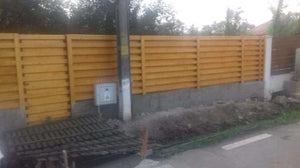 Construction d'un mur de clôture en béton et en bois GA03 thumbnail