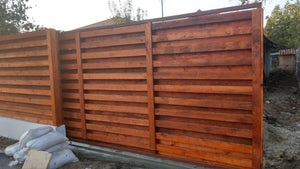 Construction d'un mur de clôture en béton et en bois GA02 à Otopeni thumbnail