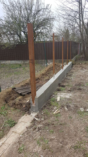 Construction du socle en béton armé pour le mur de clôture g06 thumbnail