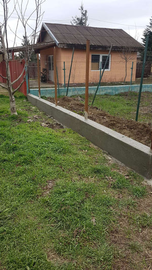 Construction du socle en béton armé pour le mur de clôture g06 thumbnail