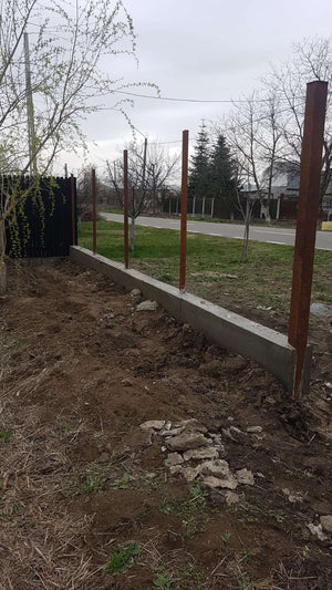 Construction du socle en béton armé pour le mur de clôture g06 thumbnail