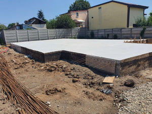 Construction d'un hangar métallique de 240 mètres carrés, coulée de la dalle de fondation thumbnail
