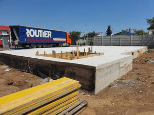 Construction d'un hangar métallique de 240 mètres carrés, coulée de la dalle de fondation thumbnail