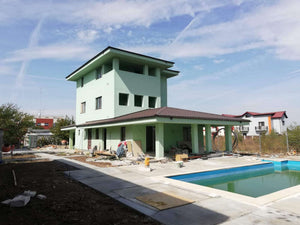 Construction d'une piscine de 48 mètres carrés pour un projet de maison thumbnail