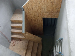 Construction d'un escalier intérieur pour le sous-sol d'une halle métallique
 thumbnail