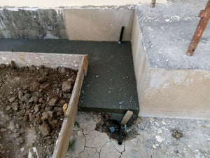Construction de trottoirs périphériques pour un projet de maison à Saftica thumbnail
