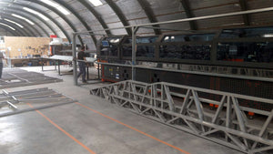 Découpe du projet de maison sur structure métallique et pré-assemblage en usine thumbnail