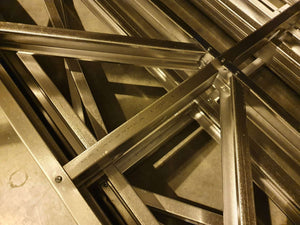 Découpe et pré-assemblage en usine de la maison sur structure métallique de plain-pied de 53 mètres carrés thumbnail