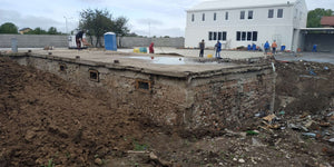 Démolition pour la consolidation du sous-sol existant de la construction de la halle de 240 mètres carrés thumbnail