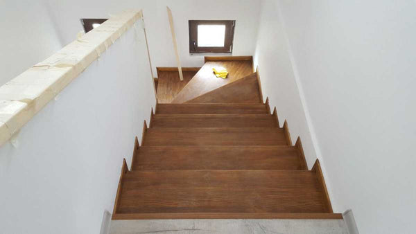 detaliu scara interioara terminata