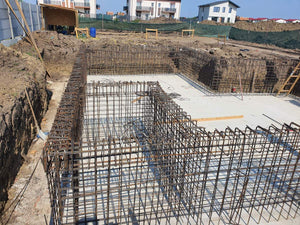 detaliu turnare placa si armatura pereti fixata in beton thumbnail