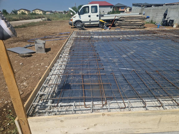 Dispunere armaturi placa fundatie inainte de turnarea betonului