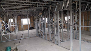 Montage de la toiture et finition des façades pour le projet de maison de 174 mètres carrés thumbnail
