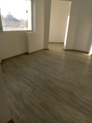 Finalisation de la rénovation d'un ancien appartement à Bucarest thumbnail