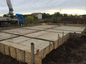 Construction de la fondation pour un projet de maison sur structure métallique de 294 mètres carrés thumbnail