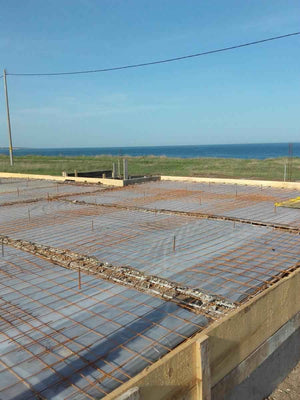 Excavation et coulage de béton pour la fondation du projet de 250 mètres carrés thumbnail
