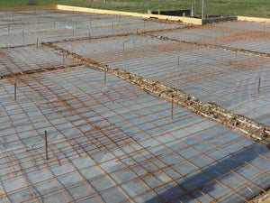 Excavation et coulage de béton pour la fondation du projet de 250 mètres carrés thumbnail